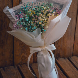 Bukiet tęczowej gipsówki(mini) z drewnianą dedykacją